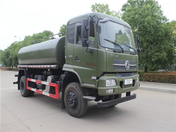 國六-四驅(qū)越野綠化噴灑車