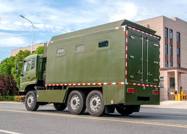 CLW5090XZC6RL六驅野外炊事車