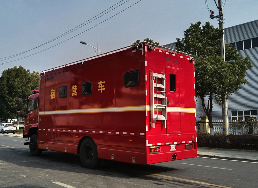 CL5140TSY6BZX型 四驅(qū)宿營(yíng)車
