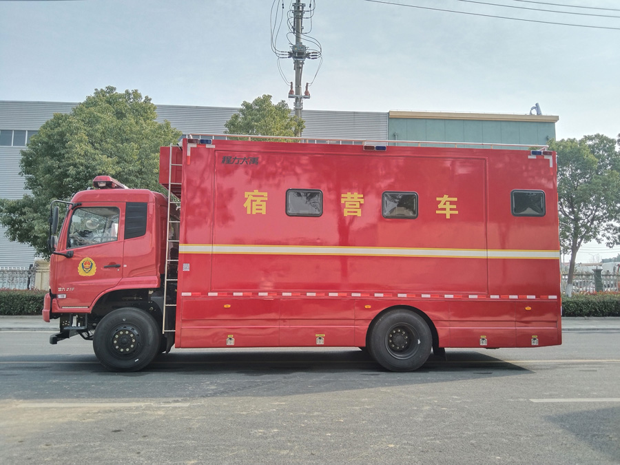 CL5140TSY6BZX型 四驅(qū)宿營(yíng)車